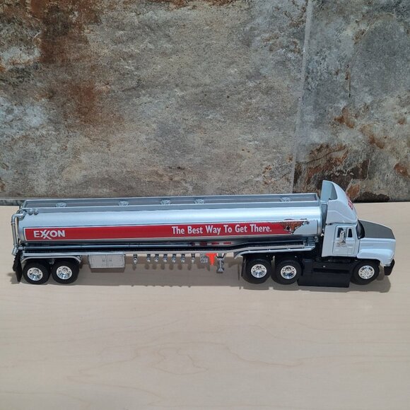 Exxon 2000 Premier Die Cast Collectible Tanker - Picture 5 of 13